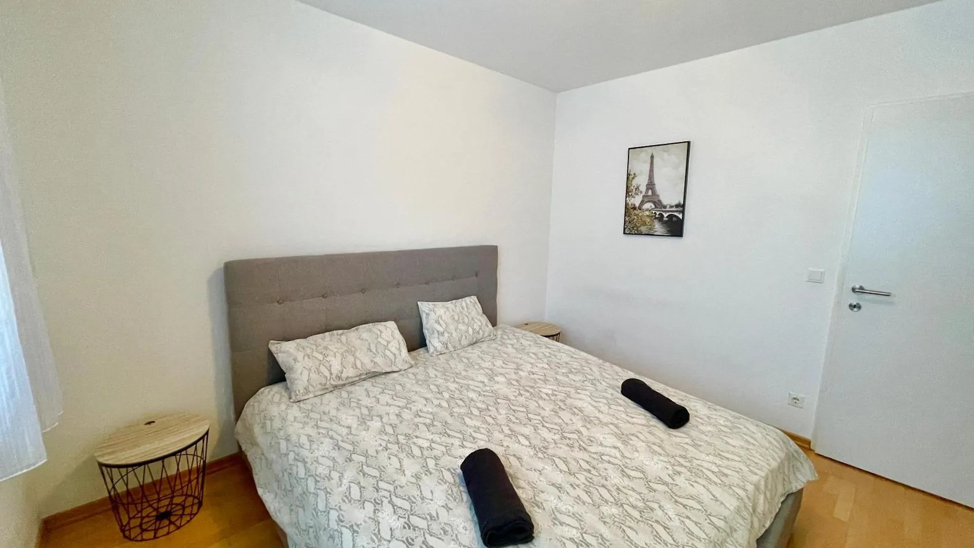 Spacious 90M2 Maisonette With Free Parking Apartment Vienna